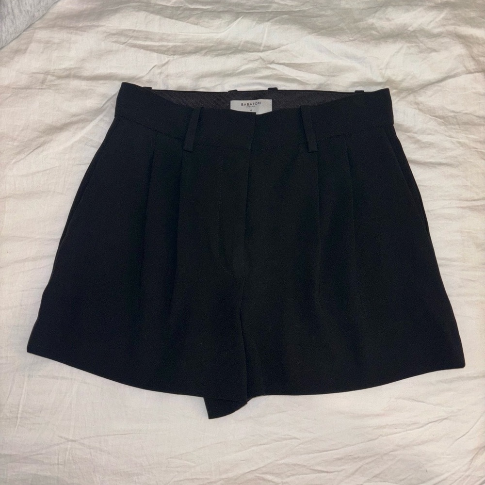 Aritzia Pleated Mini Shorts, black, size 4